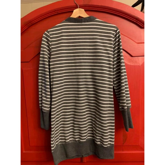 Hipster Row Size Medium Gray and White Stripe Cardigan with Lots of Buttons EUC - Picture 2 of 4